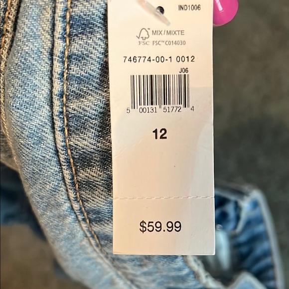 GAP Blue Wide-Leg  Jeans with Butterfly Embroidery - Picture 3 of 4